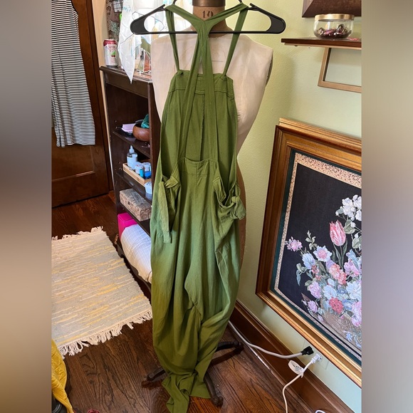 Tuesday of California Ingrid Linen Overalls in Cilantro - Picture 4 of 4